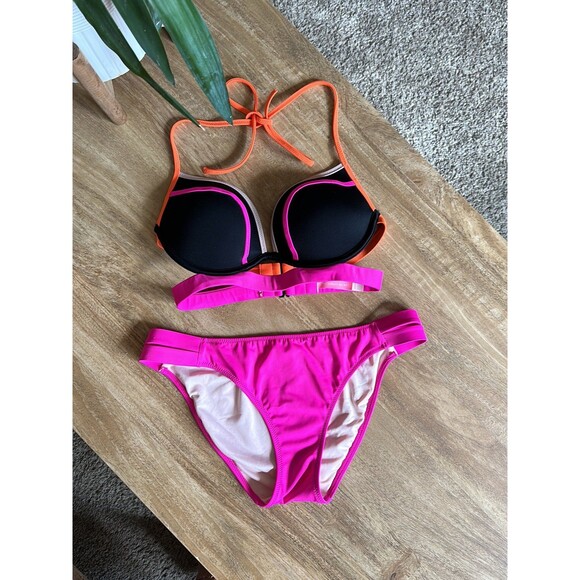 Victoria’s Secret the hottie halter and the double banded hipster bikini set - Picture 1 of 8